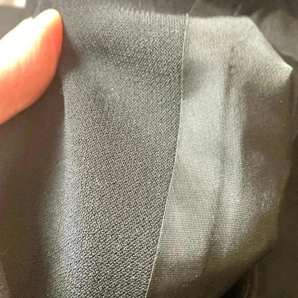 Femme de Carriere vintage, 100% wool, long sleeve suit jacket w padded shoulders - Picture 6 of 6